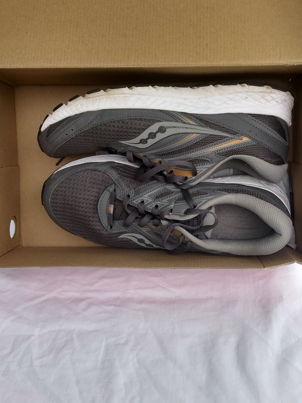 Saucony Men’s Gray Running Shoes - Lightweight Comfort